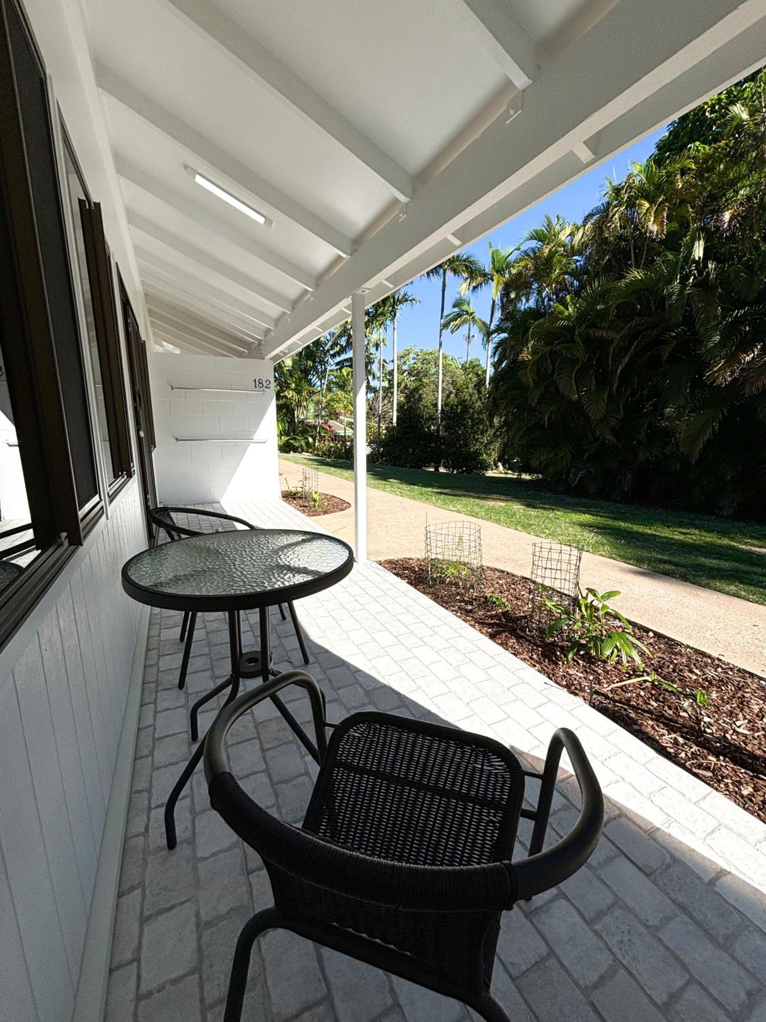 Hotel Amaroo On Mandalay, Magnetic Island Nelly Bay Exterior foto